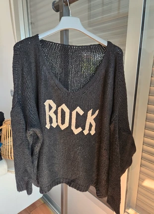 Pull bohème oversize Rock Noir, marque: Unique, état: Très bon état, taille: Taille unique, 8,00 €, 9,10 € Protection acheteurs incluse