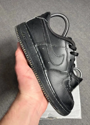 496. Nike Air Force 1 Noir T35, marque: Nike, état: Bon état, taille: 35, 30,00 €, 32,20 € Protection acheteurs incluse