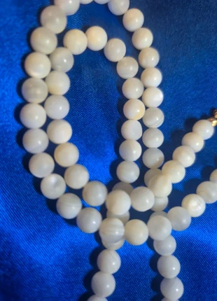 Mother of pearl vintage necklace 43cm, condition: Satisfactory, £12.00, £13.30 includes Buyer Protection