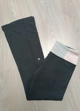 Legging Lululemon Modèle Groove Pattes d'Éléphant 30", Noir, Taille 12, marca: Lululemon, estado: Muy bueno, tamaño: L / 40 / 12, 27,90 €, 30,00 € Protección al comprador Pro incluida