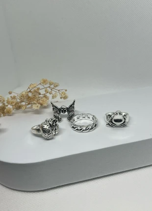 Vintage rings set, marque: Vintage Dressing, état: Très bon état, taille: Ajustable, 5,00 €, 5,95 € Protection acheteurs (Pro) incluse