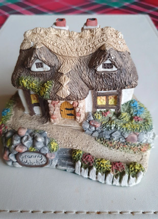 Miniature Cottage model Memory Lane, brand: Memory Lane, condition: Very good, £5.50, £6.48 includes Buyer Protection