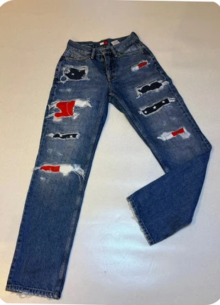 Jean Tommy hilfiger Jeans – Patchs USA & Détails Signature piece rare taille 24/30, marque: Tommy Hilfiger, état: Très bon état, taille: XS / 34 / 6, 29,00 €, 31,15 € Protection acheteurs (Pro) incluse