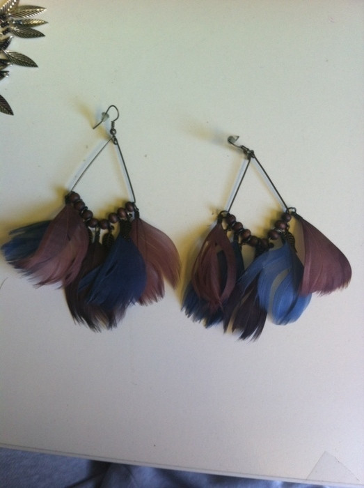 Boucles d'oreilles plumes bleu et marron 1