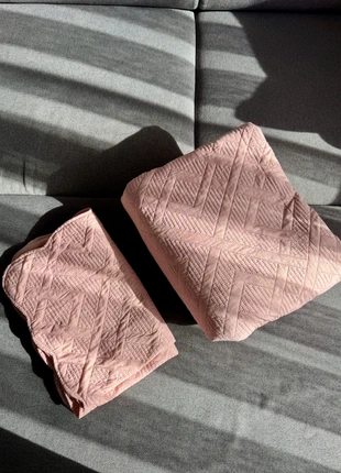 Colcha Rosa, marca: Local, estado: Novo sem etiquetas, tamanho: Casal (155-190 cm x 200-220 cm), €12.00, €13.30 inclui Proteção do Comprador