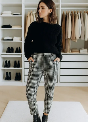 Calças cintura subida aos quadrados, merk: Bershka, staat: Heel goed, maat: S / 36 / 8, € 7,00, € 8,05 inclusief Kopersbescherming