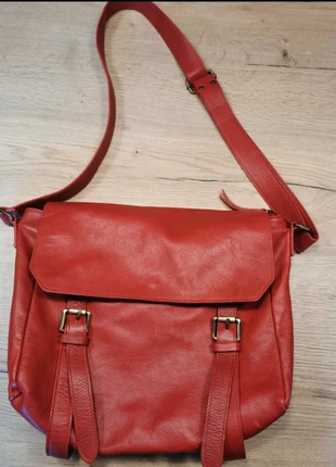 Sac à main, rouge bordeaux, à bandoulière, brand: The Genuine Leather, condizioni: Buone, €8.00, €9.10 include la Protezione acquisti