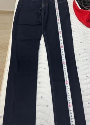 Pantalones levis, marque: Levi's, état: Neuf sans étiquette, taille: S / 36 / 8, 18,00 €, 19,60 € Protection acheteurs incluse