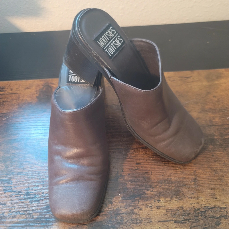 Mootsies tootsies 7 leather brown mule slide heels Vinted