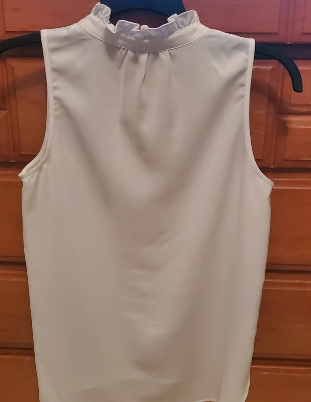 Jade ladies Sleeveless white shirt size small 5