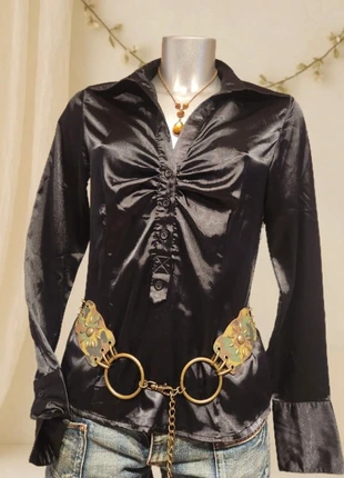 Chemisier noir satiné goth chic La City T36 vintage glamour rock 90’, marke: La City, zustand: Sehr gut, größe: S / 36 / 8, 18,00 €, 19,60 € beinhaltet Vinted-Käuferschutz Pro