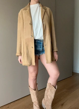 Giacca Vintage in Camoscio Beige-Boheme, brand: Made In Italy, condizioni: Ottime, taglia: L / IT 44 / EU 40, €25.00, €26.95 include la Protezione acquisti