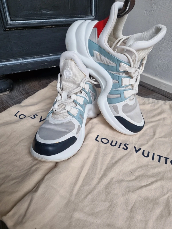 Sneakers Louis Vuitton wit / rood / blauw maat 39 - Vinted
