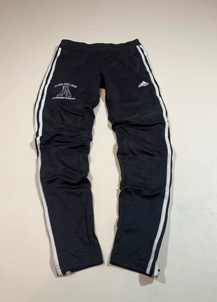 Jogging de sport Adidas noir et blanc Taille S, merk: adidas, staat: Heel goed, maat: S, € 10,00, € 11,20 inclusief Kopersbescherming Pro