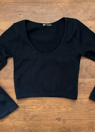 Crop top Zara noir, marque: Zara, état: Très bon état, taille: M / 38 / 10, 3,00 €, 3,85 € Protection acheteurs incluse