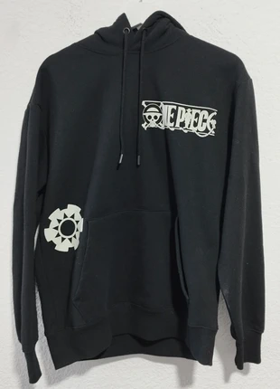 Hoodie / Sudadera One Piece x Pull & Bear, marca: OnePiece, estado: Nuevo sin etiquetas, tamaño: S, 15,00 €, 16,45 € Protección al comprador incluida