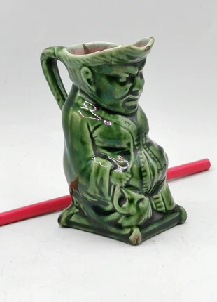 Pichet ancien vert forme humaine, marque: ENGLAND, état: Satisfaisant, 10,00 €, 11,20 € Protection acheteurs incluse