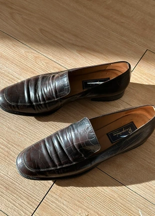 Mocassin marron croco marque italienne, marque: rusyimi firenze, état: Très bon état, taille: 38, 15,00 €, 16,45 € Protection acheteurs incluse