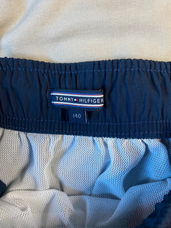 Short de bain garçon T Hilfiger 2