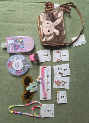 Sieraden e.d, brand: Kruidvat, condizioni: Nuovo con cartellino, €20.00, €21.70 include la Protezione acquisti