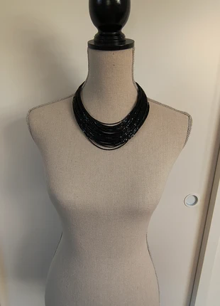 Collier multi-rangs de perles noires, état: Très bon état, 5,00 €, 5,95 € Protection acheteurs incluse