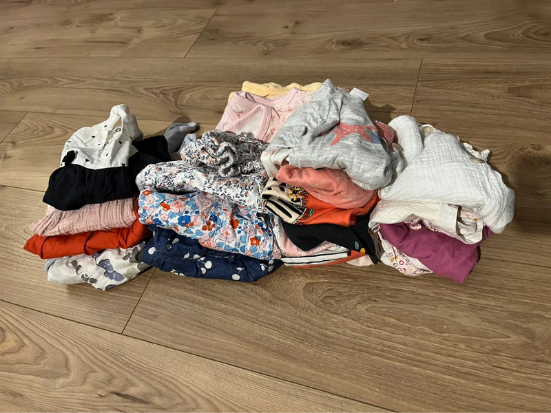 Lot 19 vêtements été fille 3 mois 2