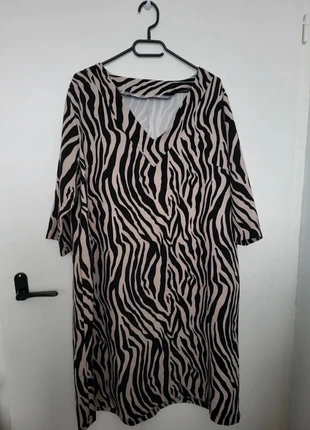 Zebra print jurk/tuniek, état: Bon état, taille: 4XL / 48 / 20, 2,00 €, 2,80 € Protection acheteurs incluse