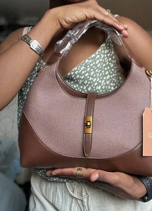 Sac à main bandoulière jamais utilisé, staat: Heel goed, € 35,00, € 37,45 inclusief Kopersbescherming