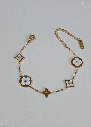 Bracciale luxury, marque: Luxury, état: Très bon état, 14,00 €, 15,40 € Protection acheteurs (Pro) incluse