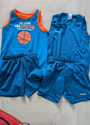 Lot 2 ensembles basket Kipsta garçon 6 ans 👕👖, marke: Kipsta, zustand: Sehr gut, größe: 6 Jahre / 116, 8,00 €, 9,10 € inklusive Vinted-Käuferschutz
