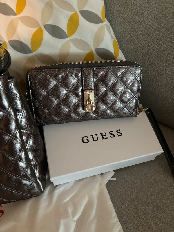 Ensemble sac a sale main et portefeuille guess