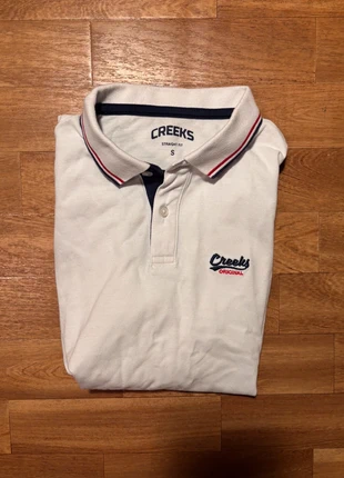 Polo Creeks / taille S/ couleur bleu blanc rouge, marke: Creeks, zustand: Sehr gut, größe: S, 8,00 €, 9,10 € inklusive Vinted-Käuferschutz