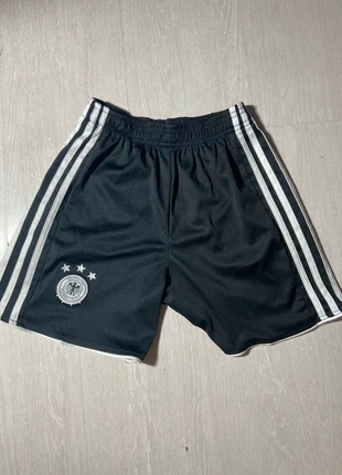 Short de sports de l’Allemagne, marca: adidas Originals, estado: Novo sem etiquetas, tamanho: 7 anos / 122 cm, €4.00, €4.90 inclui Proteção do Comprador