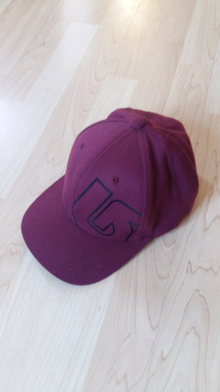 Burton flexfit cap Vinted