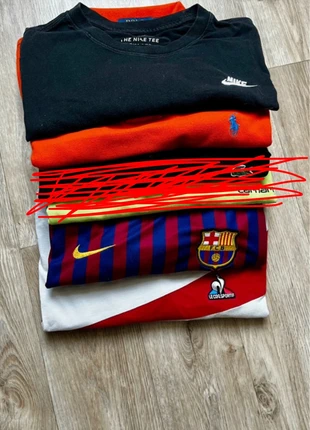 Lot de 4 T-shirt / Polo / Maillot de marques aléatoire taille XS couleur aléatoire prix 35 euros, marke: Ralph Lauren, zustand: Sehr gut, größe: XS, 20,00 €, 21,70 € inklusive Vinted-Käuferschutz
