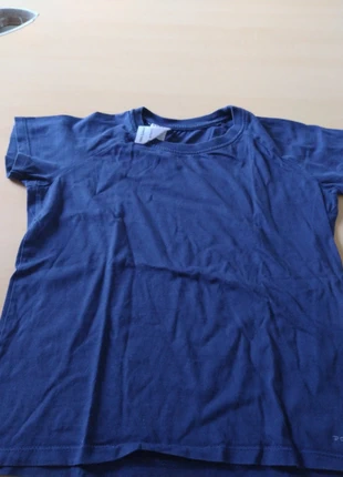 T shirt domyos (ref41), marque: Domyos, état: Très bon état, taille: 6 ans / 116 cm, 1,00 €, 1,75 € Protection acheteurs incluse