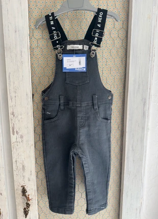 Salopette « jean » garçon 18 mois, marque: Marese, état: Neuf avec étiquette, taille: 18-24 mois / 86 cm, 6,00 €, 7,00 € Protection acheteurs incluse
