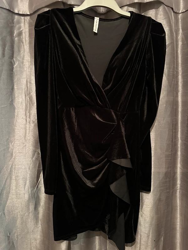 Robe de soirée en velours noir 1