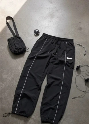 Pantalon noir style cargo léger, marca: Urban Motion, estado: Muito bom, tamanho: M, €39.90, €42.60 inclui Proteção do Comprador