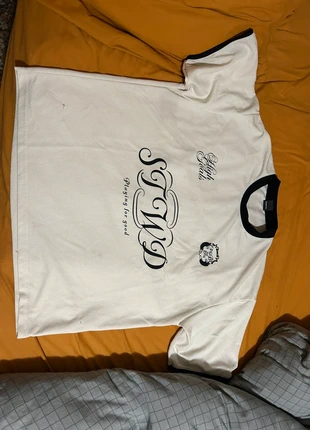 maglietta acetata oversize, marque: Bershka, état: Neuf sans étiquette, taille: M, 4,00 €, 4,90 € Protection acheteurs incluse