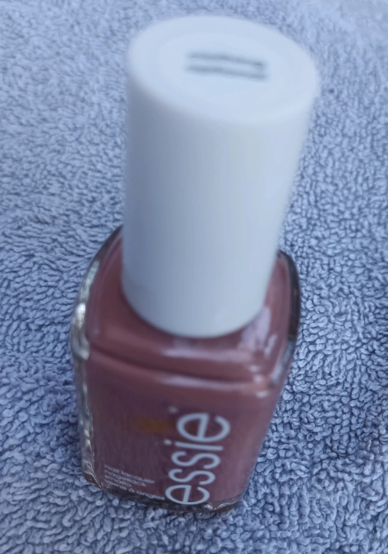 Essie Nagellack Nr.497 clothing optional   neu   Beschreibung beachten 1