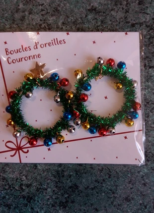 Boucles d'oreilles fantaisie thème Noël🎄, marque: Socks, état: Neuf avec étiquette, 2,00 €, 2,80 € Protection acheteurs incluse