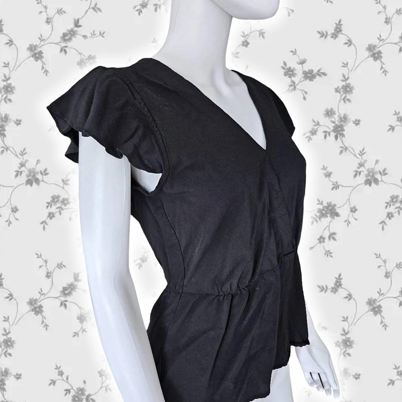 minimalist flowy goth blouse 3