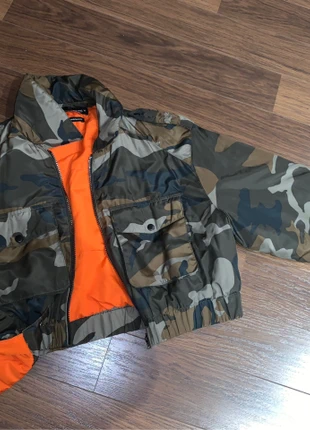 Veste bombers courte, marque: Zara, état: Neuf sans étiquette, taille: XS / 34 / 6, 20,00 €, 21,70 € Protection acheteurs incluse