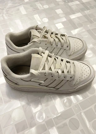 Baskets blanche Adidas Forum Low - Femme - 36 2/3, brand: adidas, condition: Very good, size: 36.5, €15.00, €16.45 includes Buyer Protection