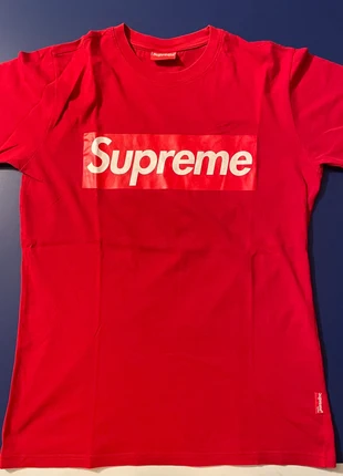 T-shirt Supreme, marke: Supreme, zustand: Sehr gut, größe: S, 19,00 €, 20,65 € inklusive Vinted-Käuferschutz