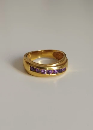 Bague plaqué or cristaux violet, merk: Tendance, staat: Heel goed, maat: 54.3 mm / 17.3 mm Ø, € 18,00, € 19,60 inclusief Kopersbescherming Pro