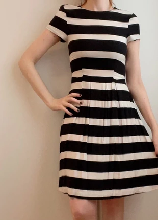 Vestito righe H&M, merk: H&M, staat: Heel goed, maat: S / 36 / 8, € 7,00, € 8,05 inclusief Kopersbescherming