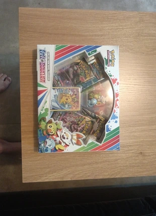 Épée et bouclier, marke: Pokémon, zustand: Neu, 200,00 €, 210,70 € inklusive Vinted-Käuferschutz