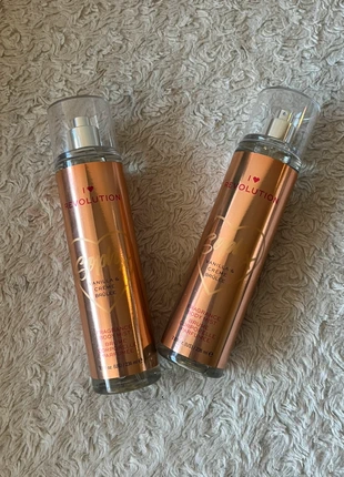Lot de 2 brumes parfum crème brûlée Revolution, brand: Revolution, condition: New with tags, €13.00, €14.35 includes Buyer Protection